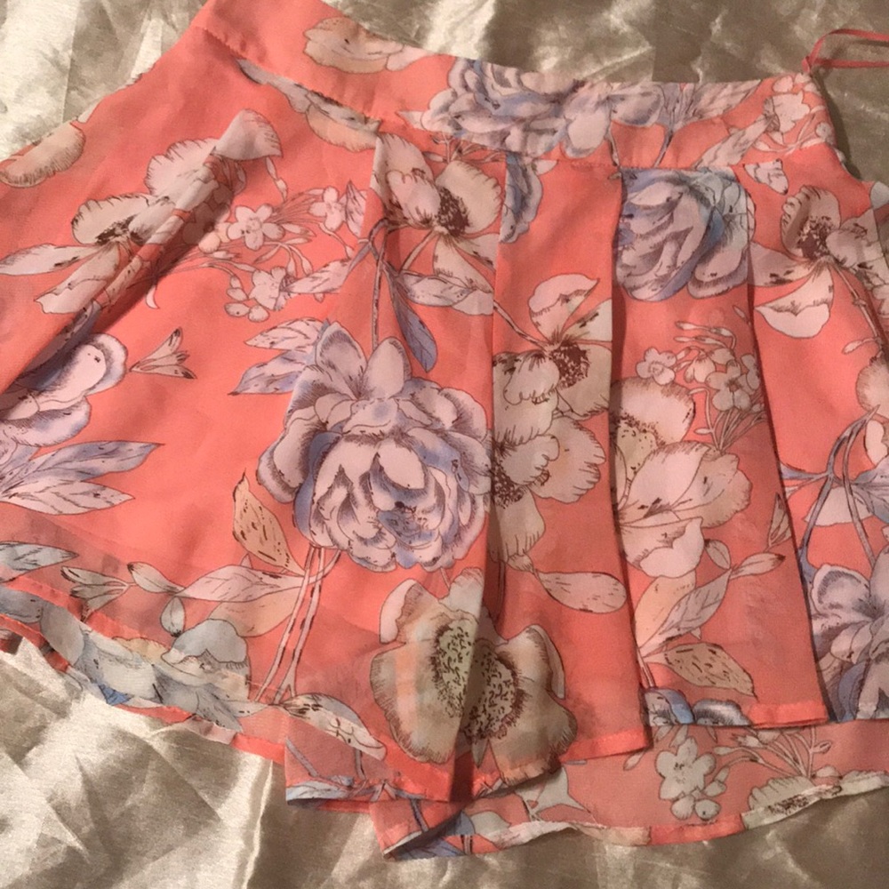 Flowy shorts